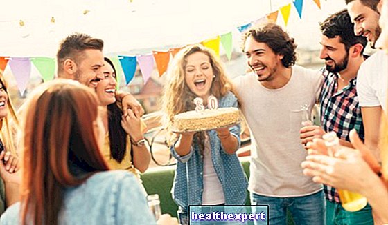 Happy birthday phrases for 30 years: the best greeting messages