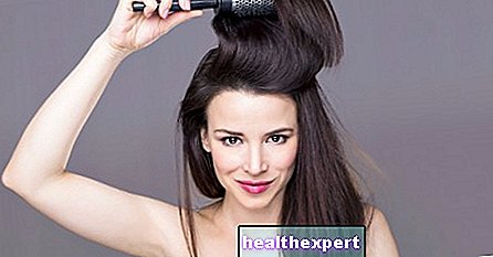 Hair brushing: perfect styling with a brush and hairdryer