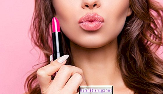 How to put on lipstick in 9 steps! - Beauty