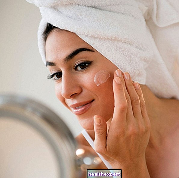 Beseitigen Sie Hautunreinheiten und erhellen Sie Ihr Gesicht mit diesen 4 CC-Cremes!
