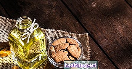 Minyak almond: kegunaan kosmetik untuk kulit dan rambut