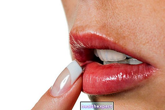Volyymi täyteläisille huulille: vuoden 2021 tehokkaimmat huulipunokset