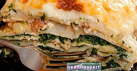 Lasagna với cá hồi và rau bina: một món đầu tiên tinh tế và thay thế! - Phòng BếP