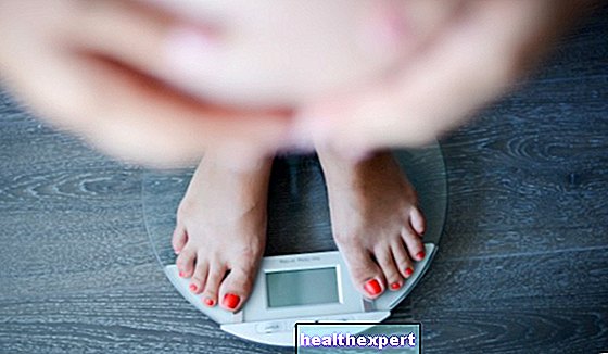 น้ำหนักตัวเพิ่มขึ้นในครรภ์: ปอนด์ที่คุณได้รับทุกเดือน
