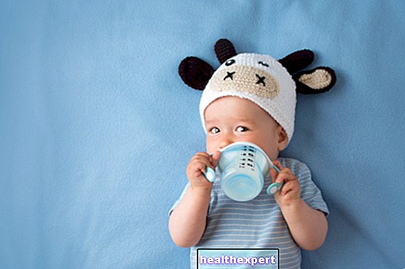 いつから新生児に牛乳を与えることができますか？ 12か月未満になることはありません。