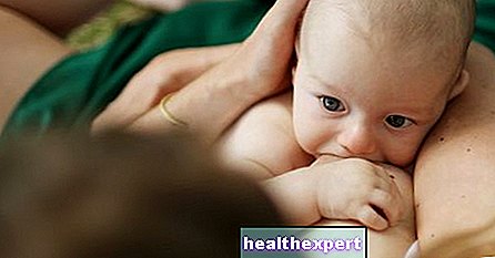휘핑된 우유: 아기의 모유 수유를 위해 모유가 언제 유방에 도착합니까?