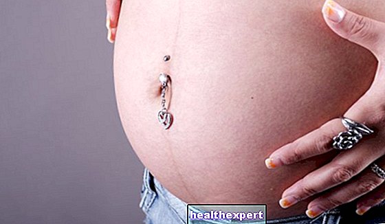 임신 배꼽 피어싱 : 유지해야 할 때와 제거해야 할 때