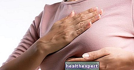 Opuchnuté prsia: Sú bolesť a opuch príznaky tehotenstva alebo menštruačného cyklu?