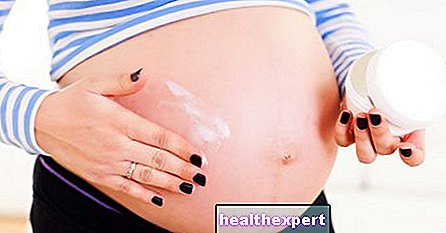 Rozstępy w ciąży: kiedy się pojawiają i jak im zapobiegać