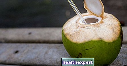 Kokosriekstu ūdens: 10 iemesli to dzert biežāk