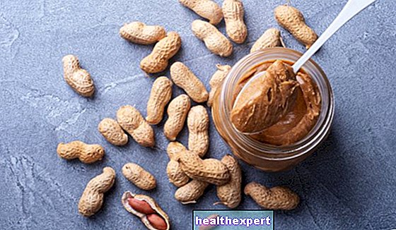 Cacahuètes : propriétés et valeurs nutritionnelles des fruits secs à l'apéritif
