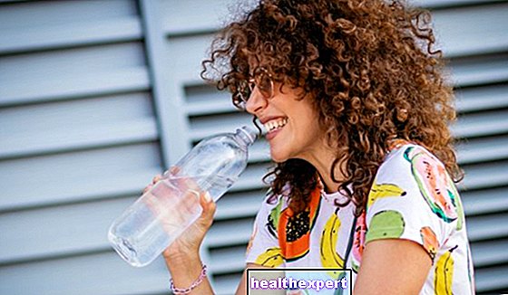Pitie veľkého množstva vody: výhody a kontraindikácie - Vo Forme
