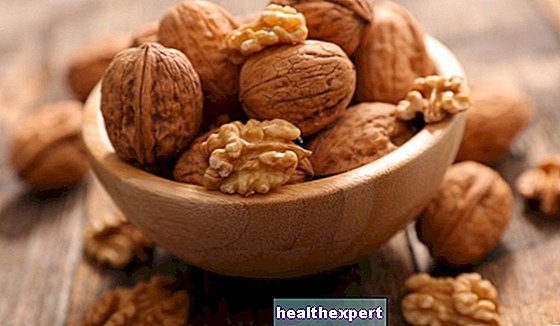 Vlašské ořechy: vlastnosti a výhody jídla, které je spojeno se srdcem a myslí