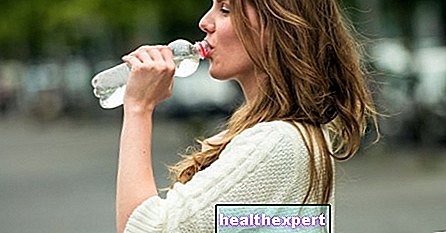 Prečo pitie z plastových fliaš viac ako raz môže byť zlé pre vaše zdravie! - Vo Forme