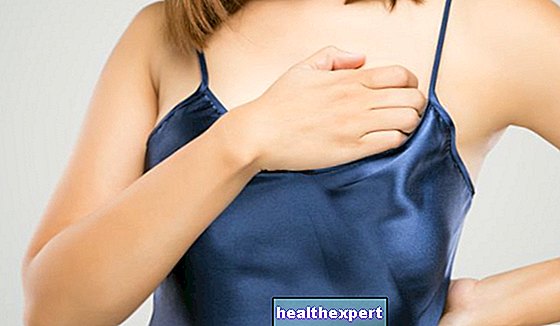 Démangeaisons mammaires : pourquoi elles apparaissent, causes fréquentes et pathologies