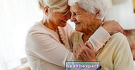 5 συμβουλές για να βοηθήσετε ένα ηλικιωμένο άτομο με τη σωστή σωματική και ψυχική δύναμη