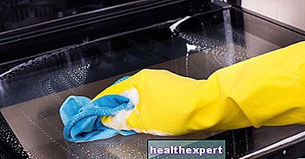 Cara membersihkan kaca oven tanpa bahan kimia