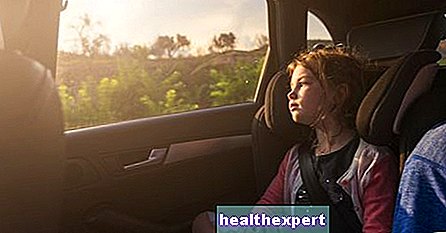 Matere v avtu: vzroki in zdravila za avtomobilsko bolezen pri otrocih