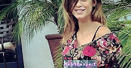 Elisabetta Canalis: soft dresses to hide the "baby bump"?