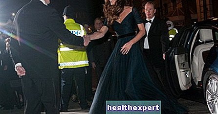 Superbe Kate en robe longue, comme la reine aime