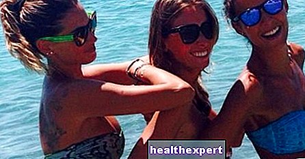 Melissa Satta atostogauja be Boateng. Seksualios merginos prie jūros nuotraukos su draugais! - Star.