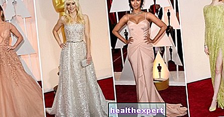 Gleiche Outfits, Puderwolken und Kristall-Triumph: Looks und Kuriositäten vom roten Teppich der Oscars!